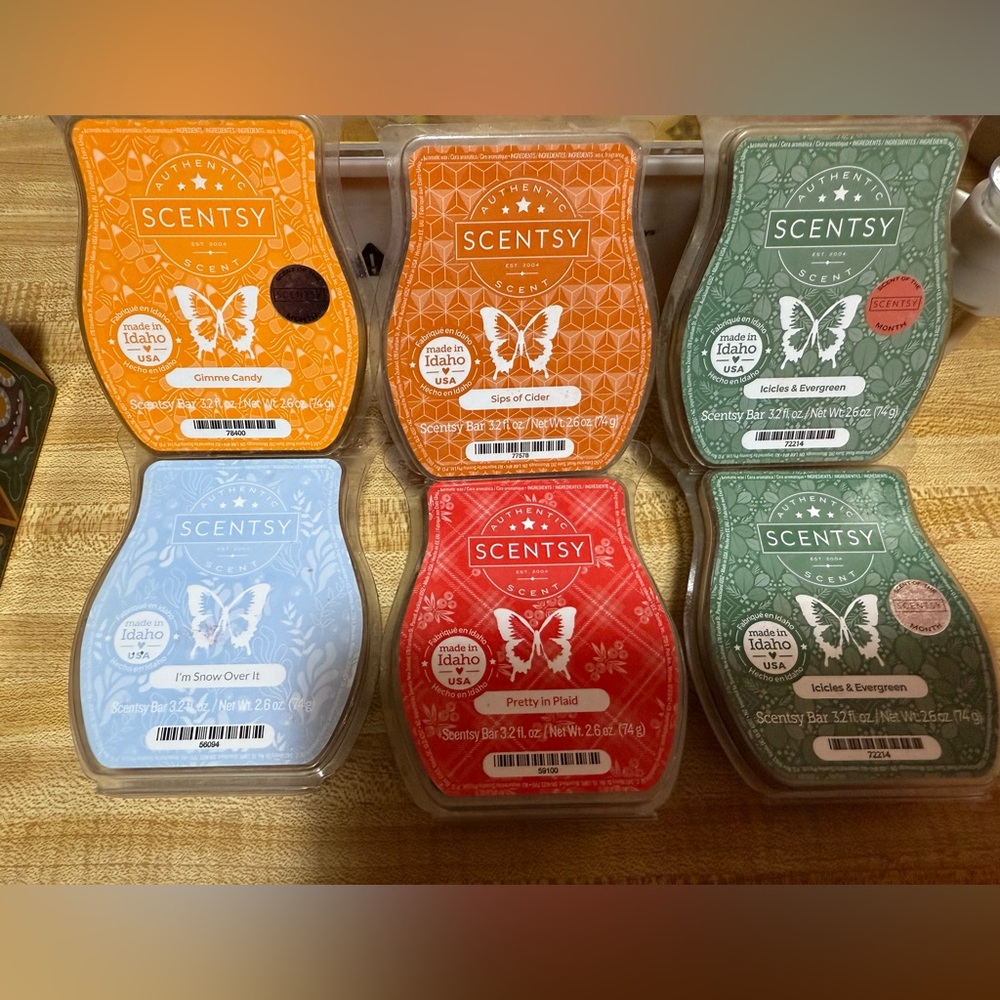 Scentsy Wax Melts Collection in Orange, Green, Blue, and Red